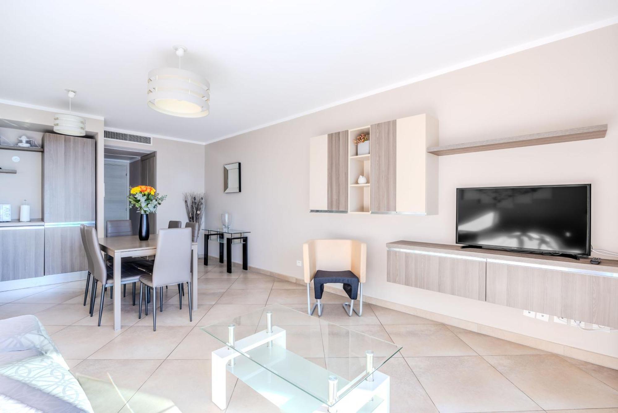 Le Midi 8 By Estates Cannes Esterno foto