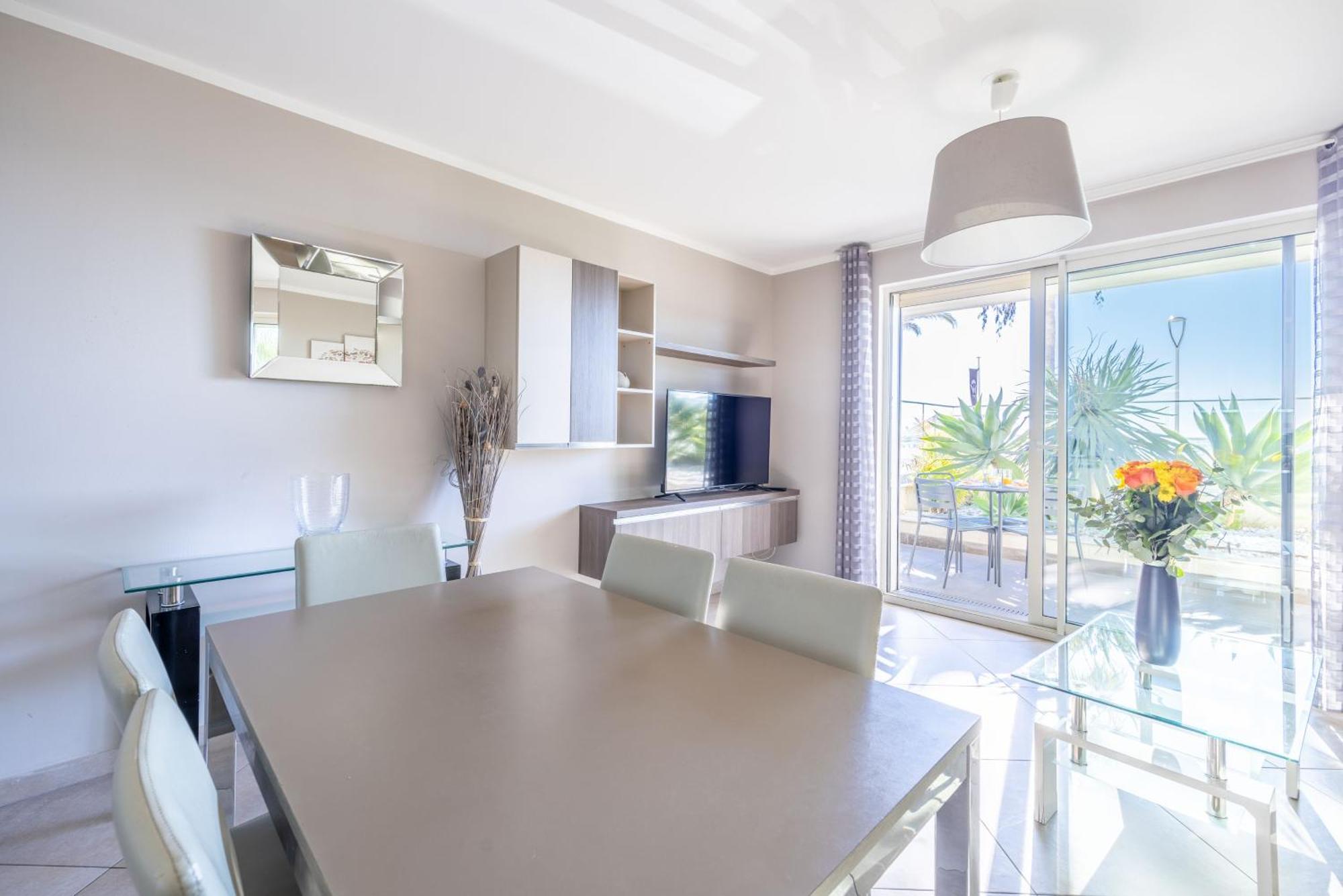 Le Midi 8 By Estates Cannes Esterno foto